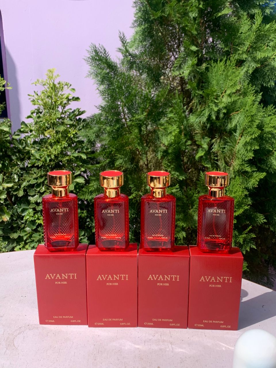 Red Avanti feminine